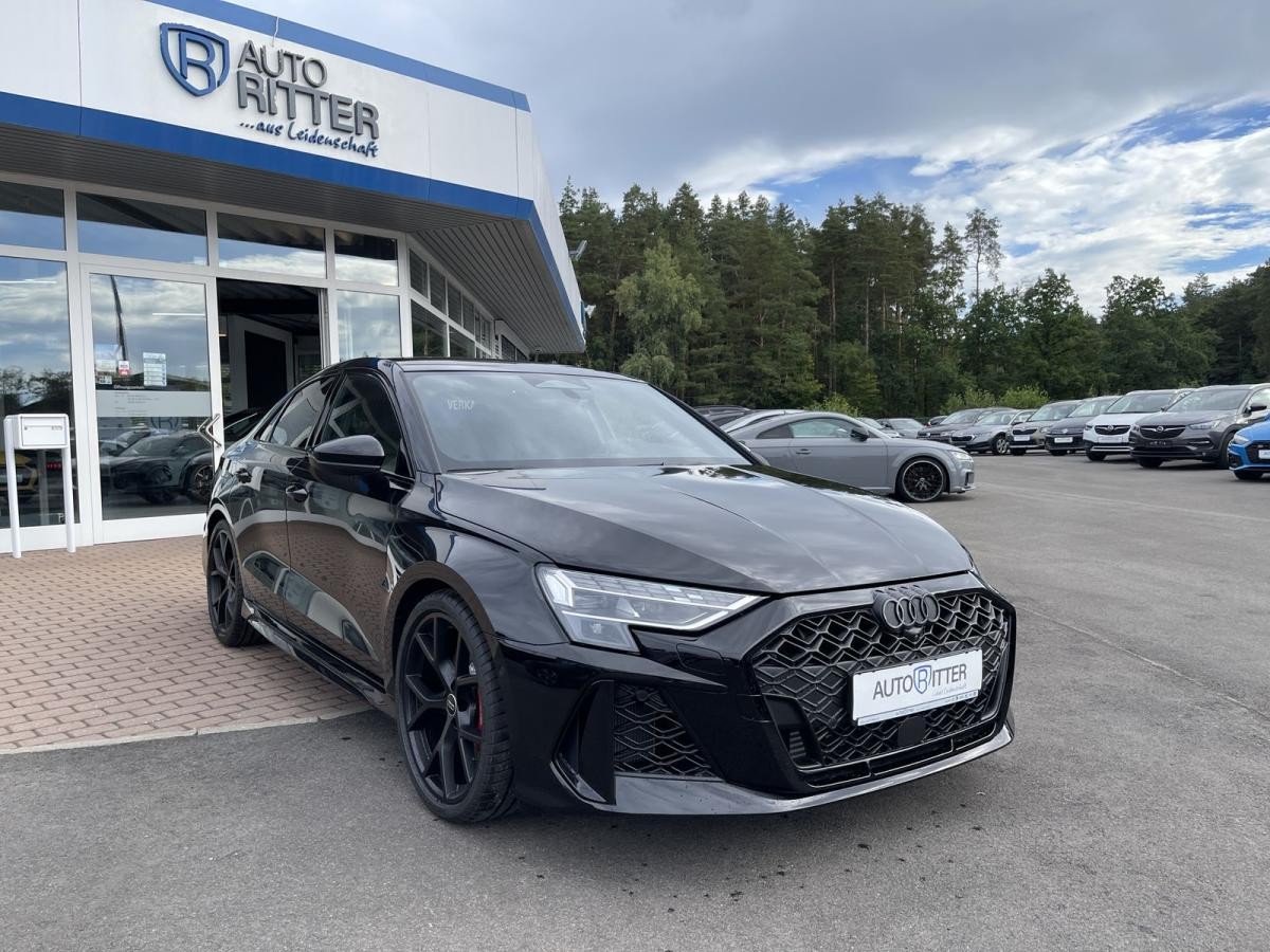 Audi RS3 Limo SONOS+PANO+5Jahre Garantie