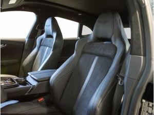 Aston Martin DBX 707