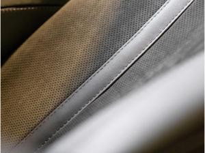 Aston Martin DBX 707