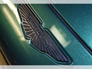 Aston Martin DBX 707