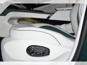 Aston Martin DBX 707