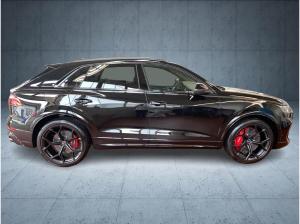 Audi RS Q8 SUV performance tiptr. Vmax305 Laser PANO