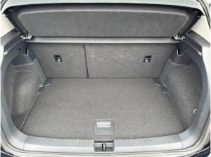 Volkswagen T-Cross Life 1.5 TSI DSG / Bluetooth, SHZ, DAB+