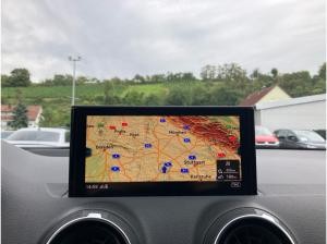 Audi Q2 35 TFSI S-tronic / MMI-Navi plus, LED, RFK