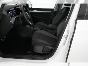 Volkswagen Golf VIII 1.5 eTSI DSG Life / EINMALIGE SONDERZAHLUNG 999,- € !
