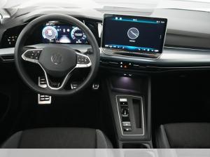 Volkswagen Golf VIII 1.5 eTSI DSG Life / EINMALIGE SONDERZAHLUNG 999,- € !