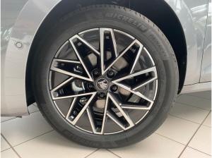 Skoda Octavia Combi Tour 2,0 TDI 7-Gang-DSG Sofort Verfügbar