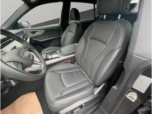 Audi Q8 55 TFSI quattro Matrix HuD Kamera AHK Leder