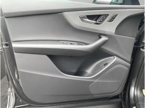 Audi Q8 55 TFSI quattro Matrix HuD Kamera AHK Leder