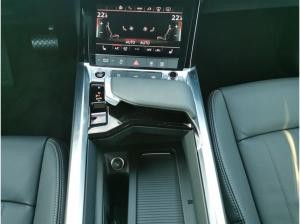 Audi Q8 e-tron 55 quattro advanced *HUD*
