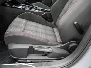 Volkswagen Golf GTI 2,0 l TSI DSG Pano,Navi Lagerwagen Anlieferung August !