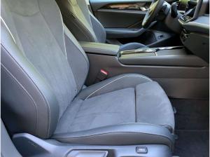 Volkswagen Passat 2.0 TDI DSG ELEGANCE 5JG+NAVI+AHK