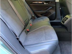 Volkswagen Passat 2.0 TDI DSG ELEGANCE 5JG+NAVI+AHK