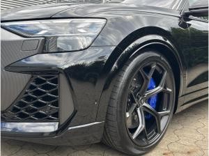 Audi RS Q8 SUV performance 471 kW tiptronic
