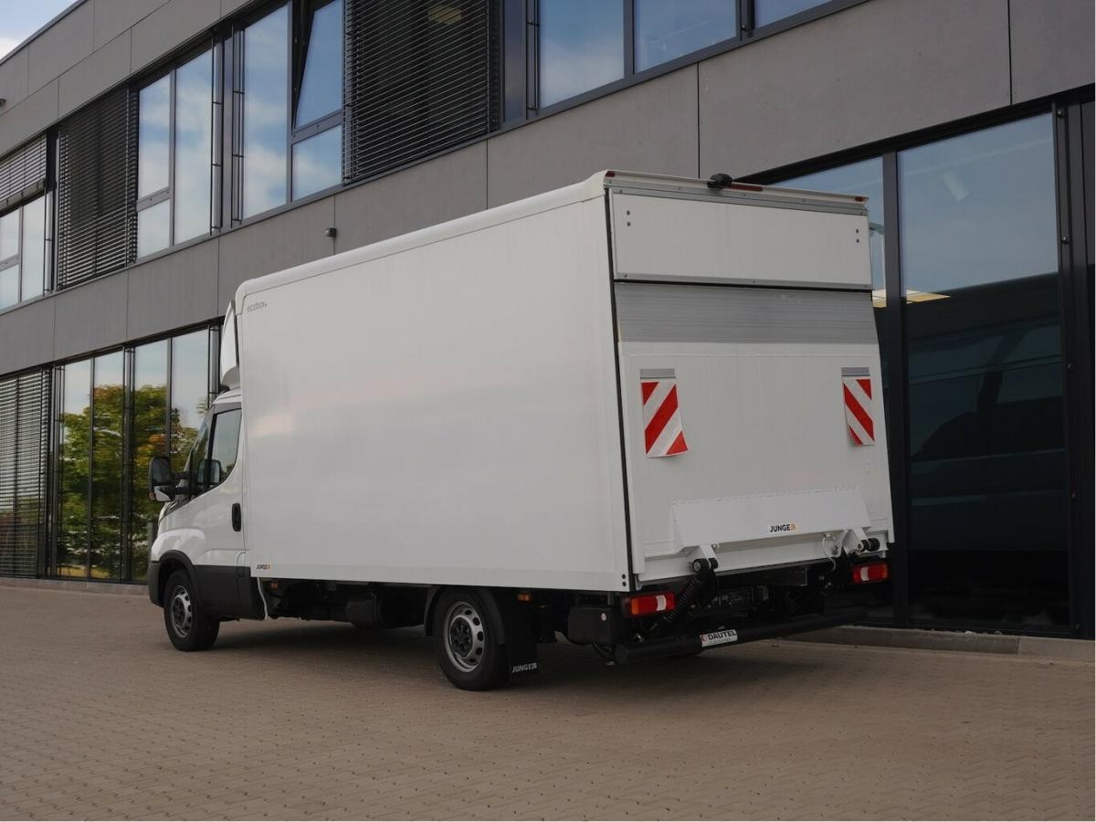 Iveco Daily 35S16HA8/P / Junge Leichtbaukoffer