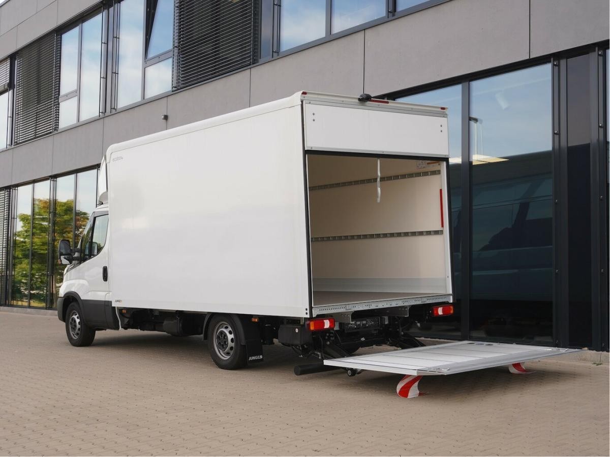 Iveco Daily 35S16HA8/P / Junge Leichtbaukoffer