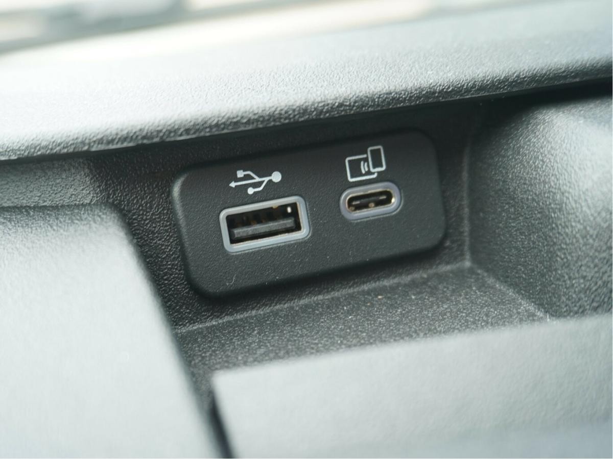 Iveco Daily 35S16HA8/P / Junge Leichtbaukoffer