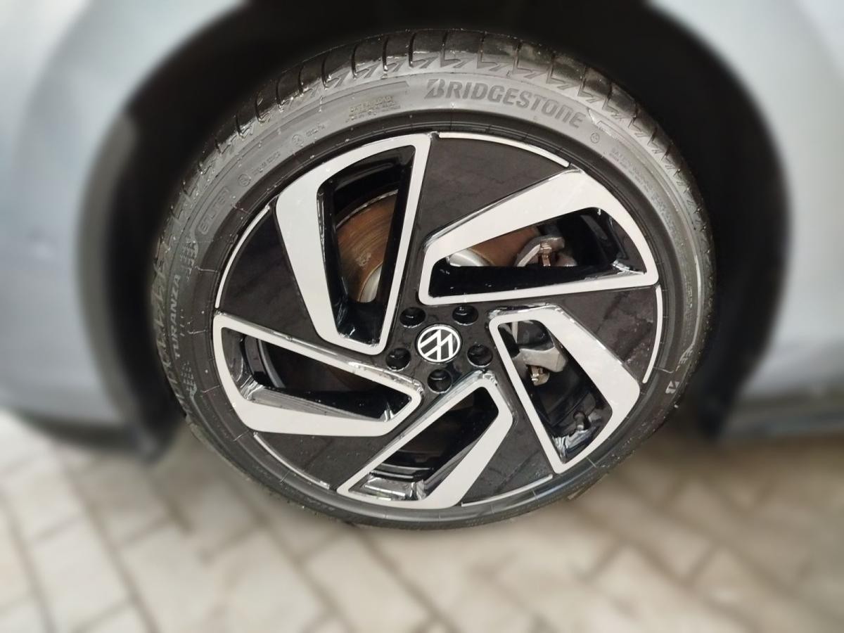 Volkswagen ID.7 Pro Navi AHK Spurwechselassistent LED Heckleuchten DAB+