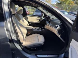 BMW 330 e Touring M Sport //Stop&Go HeadUp FACELIFT