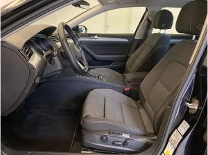Volkswagen Passat Variant 2.0 TDI Business *ACC*Navi*Matrix