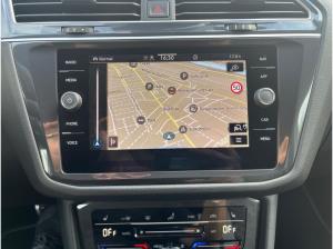 Volkswagen Tiguan Allspace 2.0 TSI DSG R-Line 4Motion Navi AHK IQ.LIGHT - LED-Matrix-Scheinwerfer Standheizung