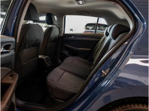 Volkswagen Golf VIII 1,5 TSI Life ACC LED AppConnect Alu Parkpilot Sitzheizg