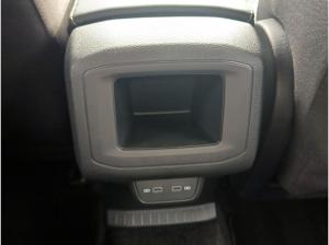 Volkswagen T-Cross R-Line 1.0 l TSI DSG (116 PS) AHK+GANZJAHRESREIFEN+KAMERA+NAVI *SOFORT VERFÜGBAR*