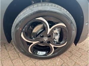 Alfa Romeo Junior Ibrida SPECIALE -Winter-Sale- Panoramadach-Technologie Paket