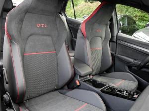 Volkswagen Golf VIII GTi Clubsport Facelift DCC H&K AKRAPOVIC MATRIX