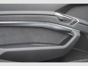 Audi Q8 Sportback 55 S line/Matrix/Pano/AHK/360°/HuD/22Zoll