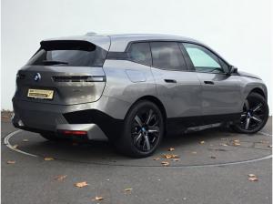 BMW ix iX xDrive50 SPORTPAKET+AHK+LC PROF+KAMERA