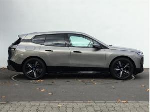 BMW ix iX xDrive50 SPORTPAKET+AHK+LC PROF+KAMERA