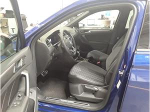 Volkswagen Tiguan 2.0 TSI DSG R-LINE 4M AHK STANDHEIZUNG WINTERRÄDER