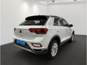 Volkswagen T-Roc Style 1.5 TSI 110kW DSG - LED ACC AHK Navi Massage SHZ Kamera MFL Einparkhilfe Digital Cockpit Pro