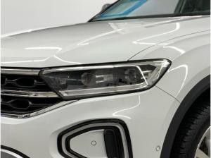 Volkswagen T-Roc Style 1.5 TSI 110kW DSG - LED ACC AHK Navi Massage SHZ Kamera MFL Einparkhilfe Digital Cockpit Pro