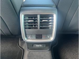 Skoda Octavia Combi Tour 2.0 TDI DSG AHK LED NAVI DAB