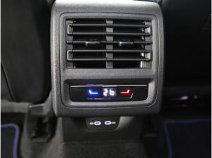 Volkswagen Golf VIII 2.0 TSI R Performance+NAV+ACC+LED+AKRA