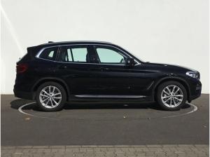 BMW X3 xDrive30i LUXURY+PANO+HUD+AHK+LED+KAMERA
