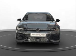 Volkswagen Golf VIII 1.5 eTSI DSG R-Line | PANO | LED |
