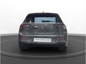 Volkswagen Golf VIII 1.5 eTSI DSG R-Line | PANO | LED |