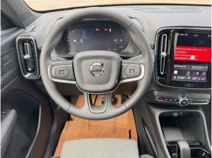 Volvo XC40 B3 Geartr. PLUS BLACK EDITION - sofort lief