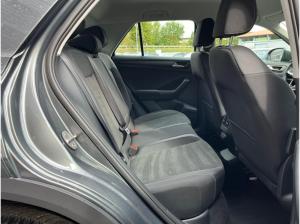 Volkswagen T-Roc Style 1.5 TSI DSG / Navi, Matrix, ParkAssi