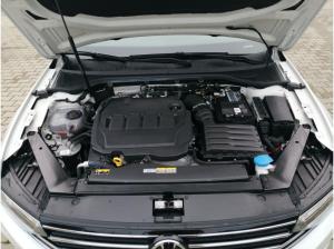 Volkswagen Passat Variant Business 2.0 TDI DSG / Navi, LED