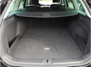 Volkswagen Passat Variant Business 2.0 TDI DSG / Navi, LED