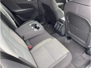 Volvo XC40 B3 Plus Black Edition LED 20LM NAVI H&K FSH