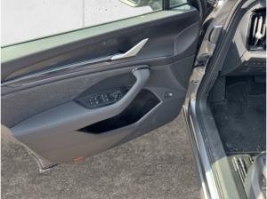 Skoda Kodiaq Selection 4x4 2.0 TDI HUD Navi Matrix DigiCock Memory Sitze LED