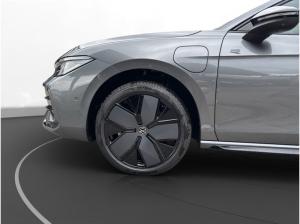 Volkswagen Passat 1.5 TSI eHybrid DSG R-Line BlackStyle | PANO | LEDER VARENNA | HARMAN KARDON