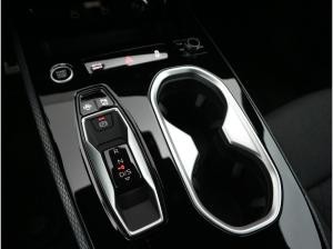 Audi A6 Avant TDI quattro S tronic S line*TECH*AHK*