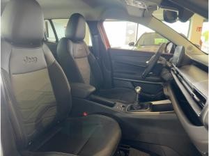 Jeep Avenger Altitude 1.2 GSE 17-Zoll Allwetter/Winterpaket