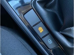 Skoda Fabia Essence 1.0TSI LED.SHZ.PDC.BergA.Swing.BT.2xUSB.DAB